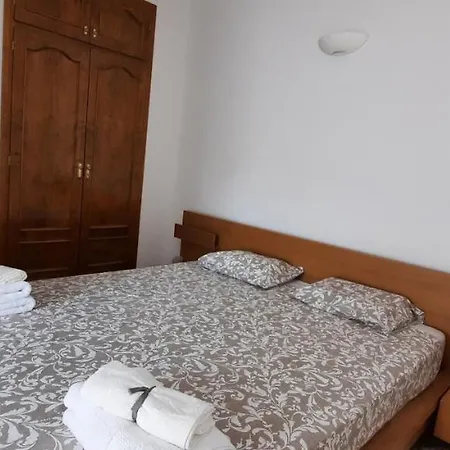 A Llanca Apartment *